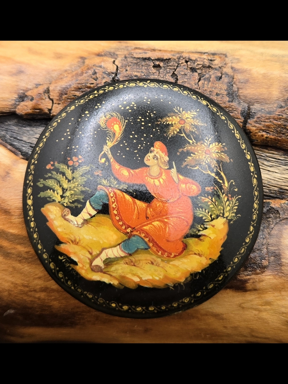 Hand-Painted Wooden Lacquer Brooch - Black with Red & Gold